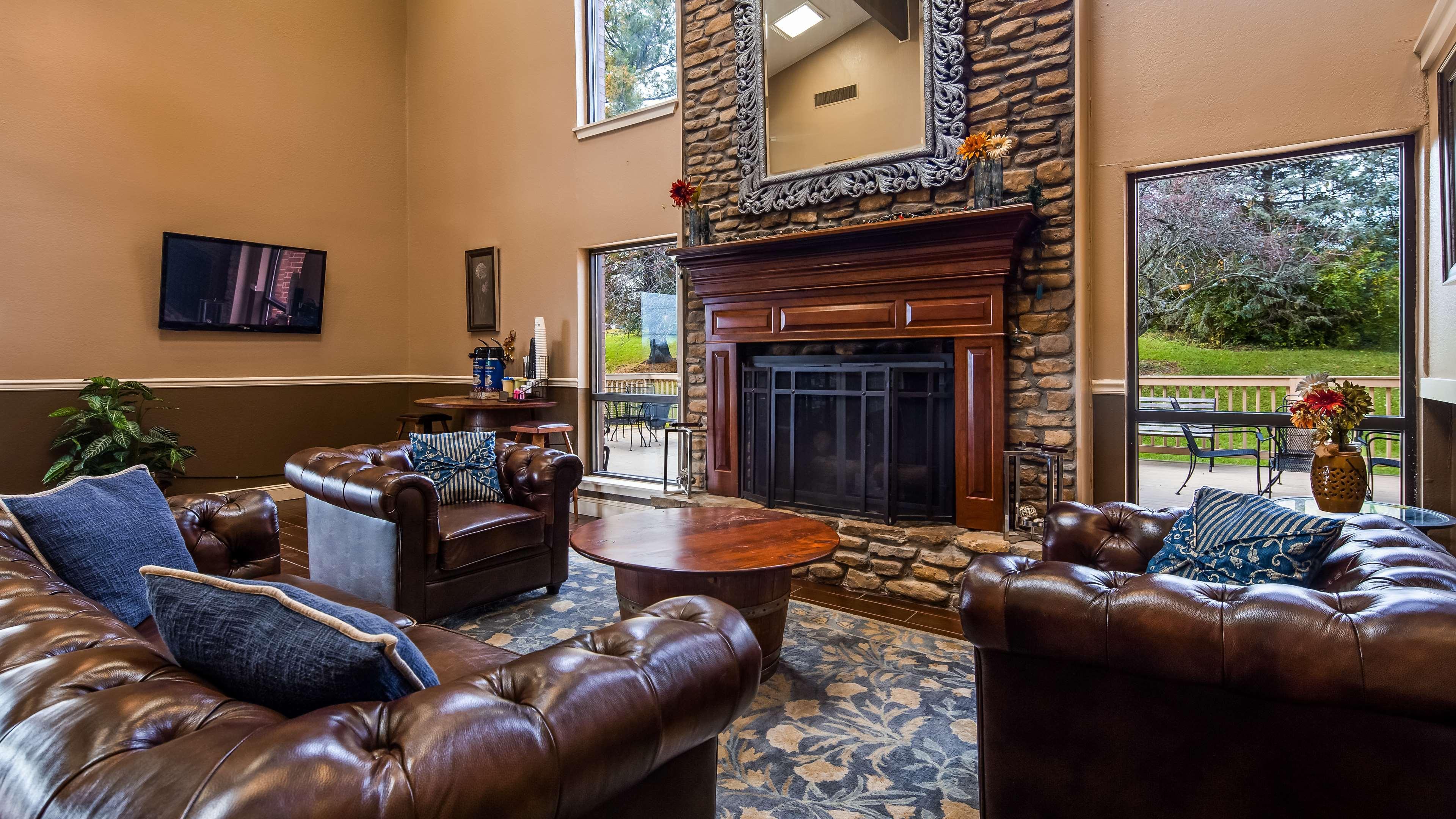 Best Western Shelbyville Lodge Exterior photo